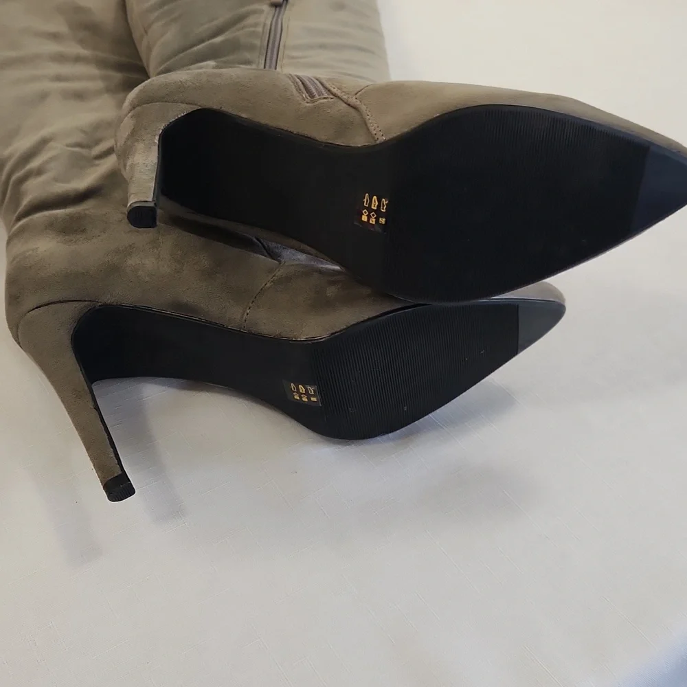 Chinese Laundry Heather Gray Over Knee Stiletto Heel Boots. Size 8.5